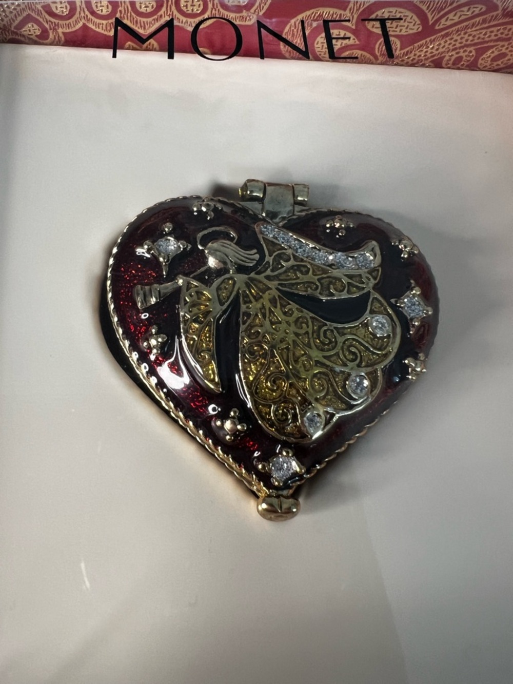 Collectible Monet Enamel Red Gold Angel Heart Trinket Box Vintage In Box - Picture 5 of 17